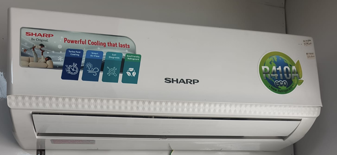 Sharp 1HP Split Air Conditioner indoor unit with R410A eco refrigerant label
